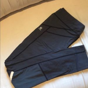 Oiselle moto running leggings